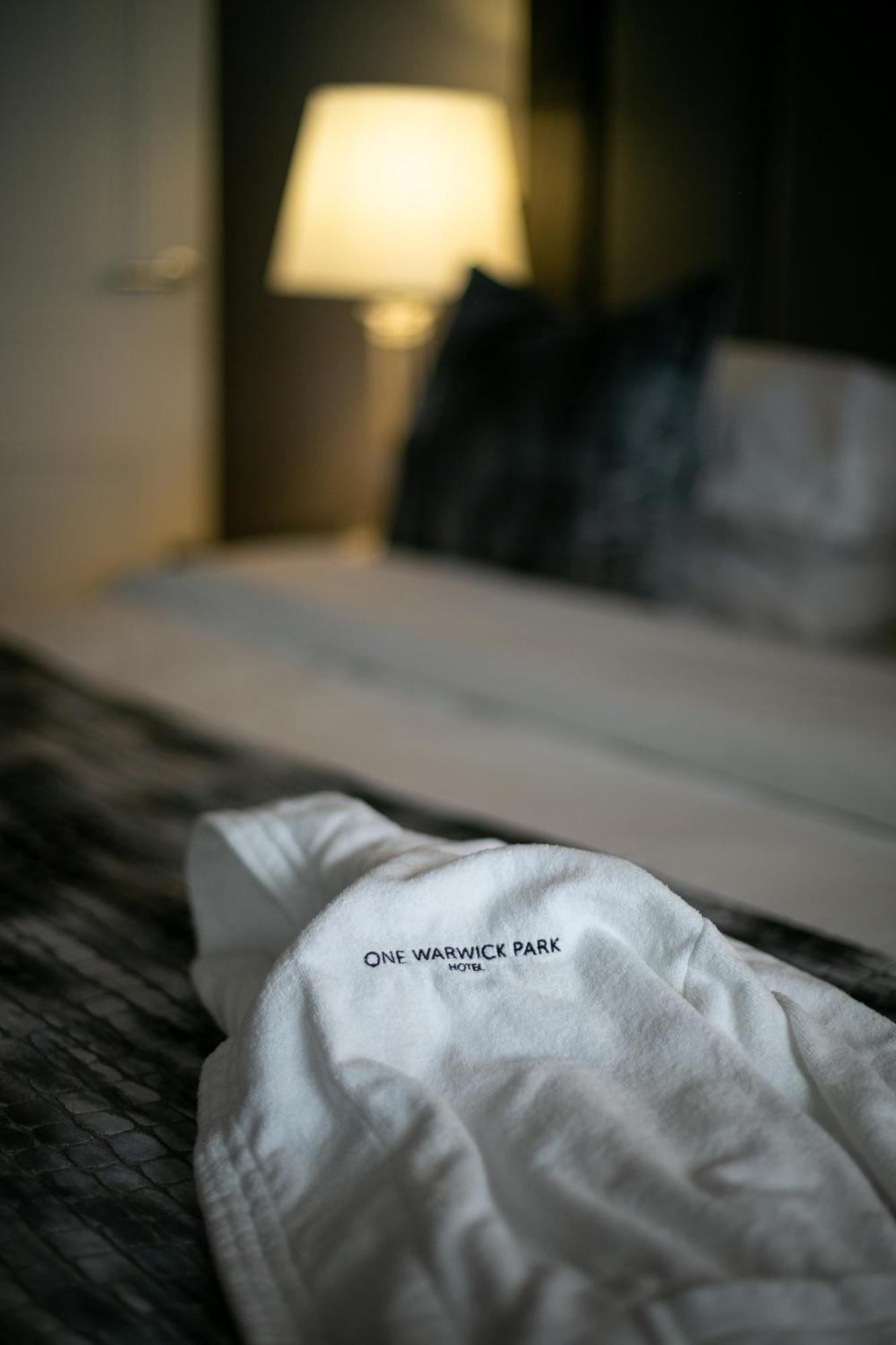 วัน วอริค พาร์ค โฮเต็ล Hotel รอยัลทันบริดจ์เวลส์ ภายนอก รูปภาพ