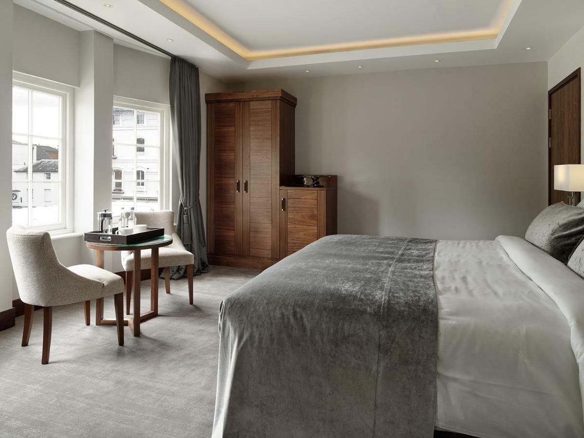 วัน วอริค พาร์ค โฮเต็ล Hotel รอยัลทันบริดจ์เวลส์ ภายนอก รูปภาพ